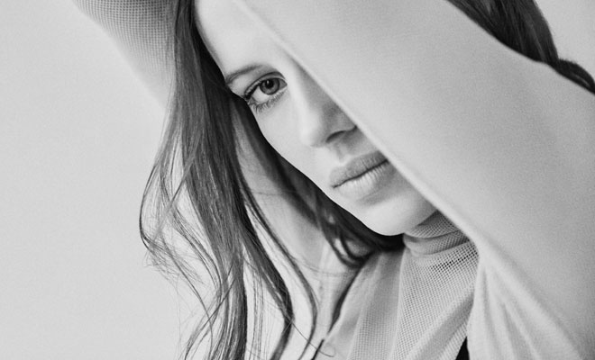 DESIGN SCENE STYLE: Nico by ROBIN KATER