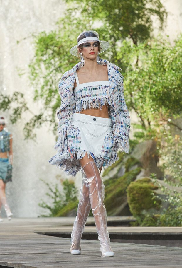 PFW: CHANEL Spring Summer 2018 Womenswear Collection