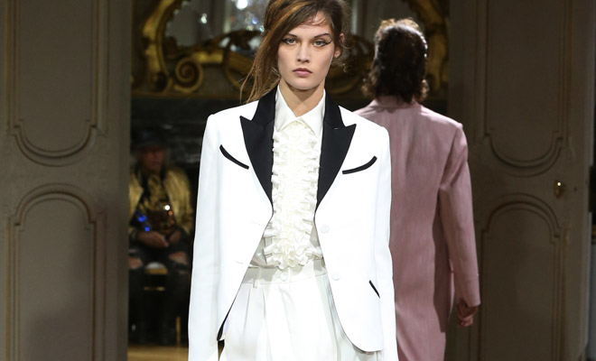 PFW: JOHN GALLIANO Spring Summer 2018 Womenswear Collection PFW: JOHN GALLIANO Spring Summer 2018 Womenswear Collection