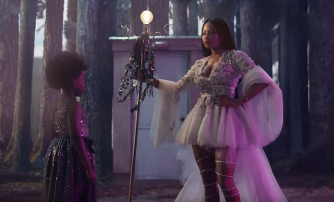 H&M - A MAGICAL HOLIDAY