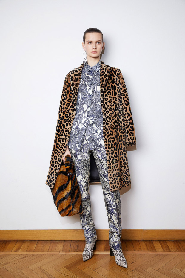 Roberto Cavalli Pre-Fall 2018 Womenswear Collection