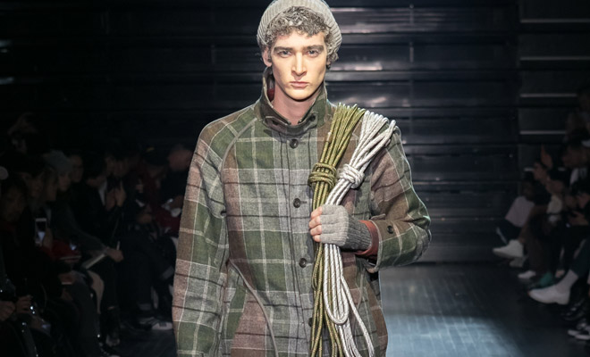 WHITE MOUNTAINEERING