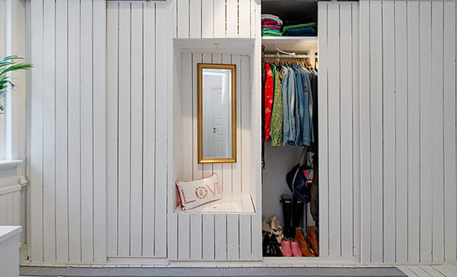 6 Space-Saving Ideas for Your Dorm Room