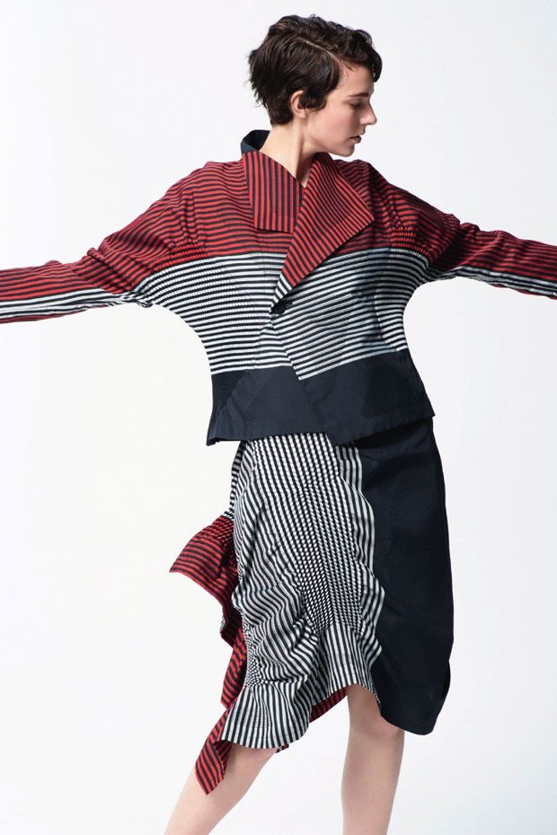 Discover Issey Miyake Pre-Fall 2018 Womenswear Collection