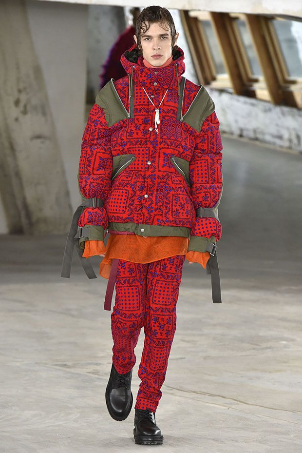 PFW: SACAI Fall Winter 2018/19 Collection