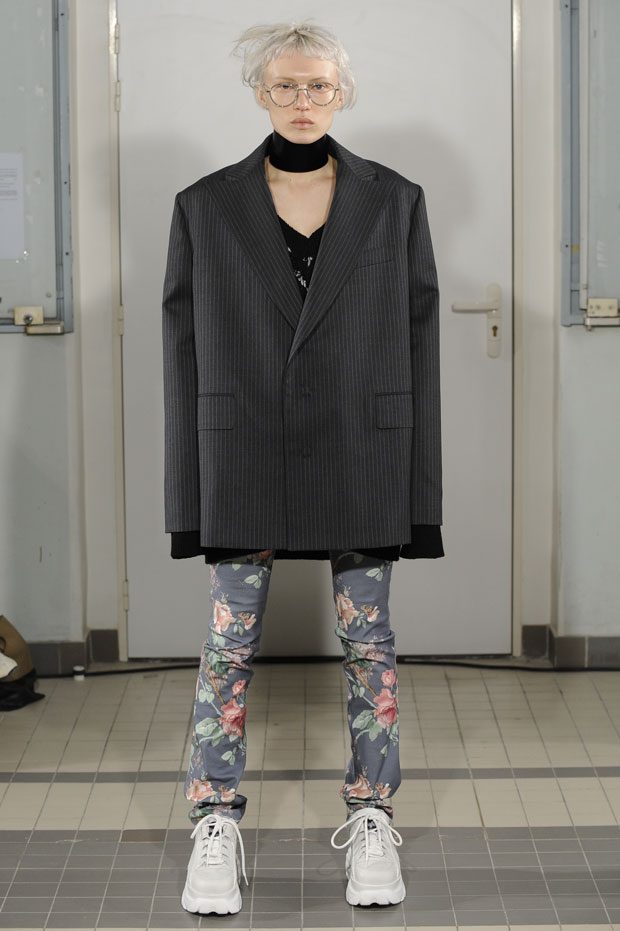 PFW: JUNYA WATANABE Fall Winter 2018.19 Womenswear Collection