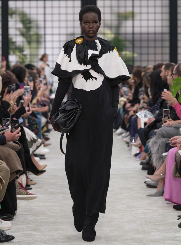 PFW: LOUIS VUITTON Fall Winter 2018.19 Womenswear Collection