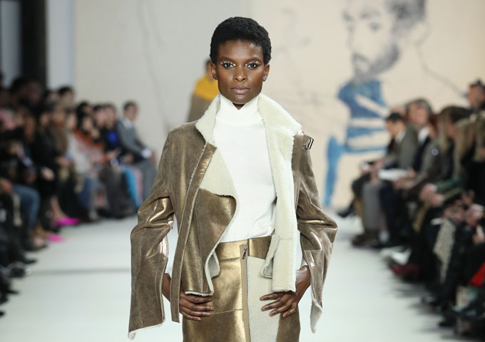 PFW: Akris Fall Winter 2018.19 Womenswear Collection