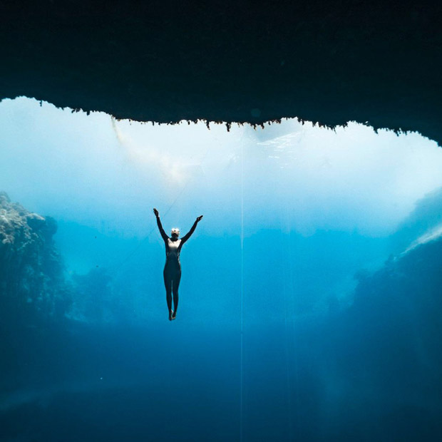 MARC CAIN MYSTERIOUS WOMEN