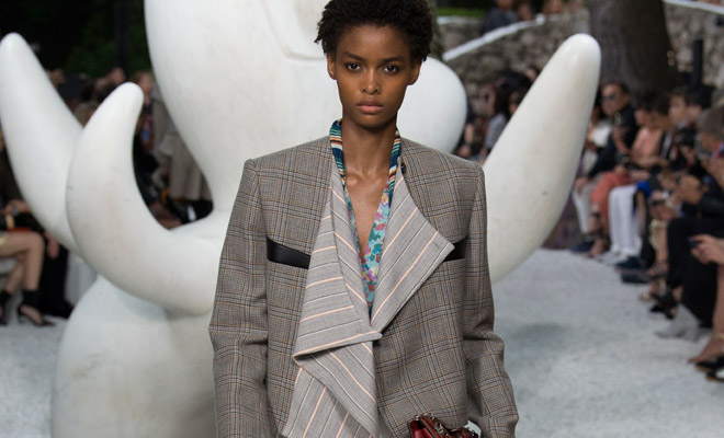 LOUIS VUITTON Cruise 2019 Womenswear Collection