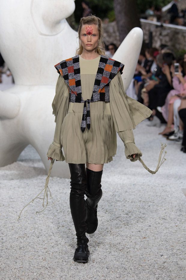 Louis Vuitton Cruise 2019 Show by Nicolas Ghesquière