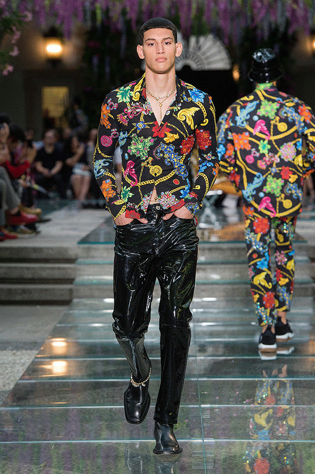 #MFW: Versace Spring Summer 2019 Menswear Collection