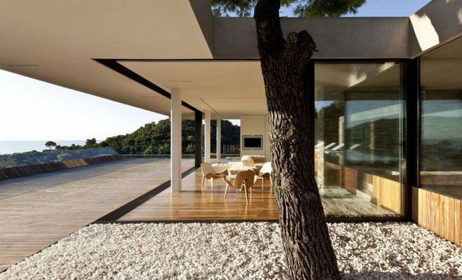 DESIGN SCENE ARCHITECTURE: Wooden Patio Furniture