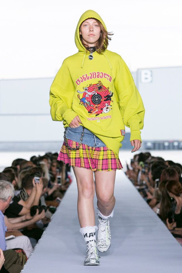 #PFW: VETEMENTS Spring Summer 2019 Collection