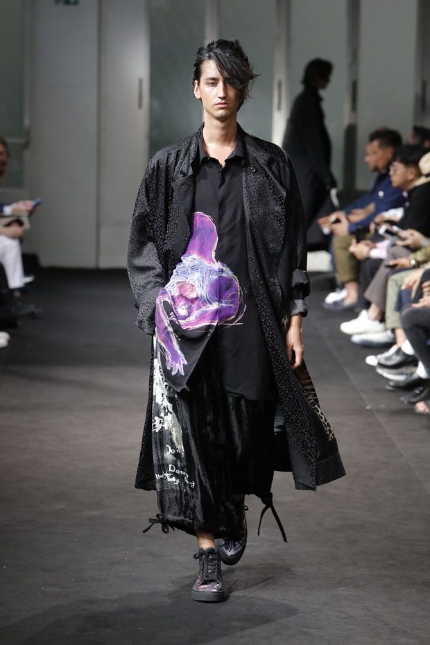 #PFW: Yohji Yamamoto Spring Summer 2019 Menswear Collection