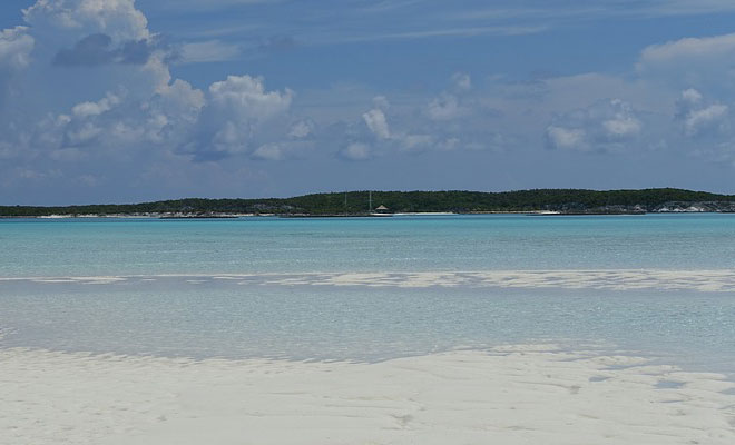 The Bahamas: A Tropical Paradise For Style Lovers