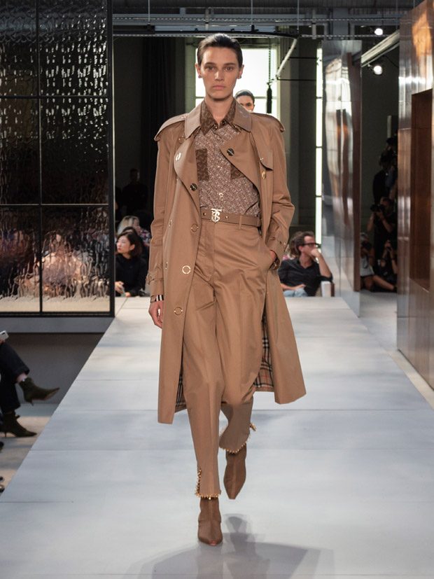 Discover RICCARDO TISCI's First Collection for BURBERRY