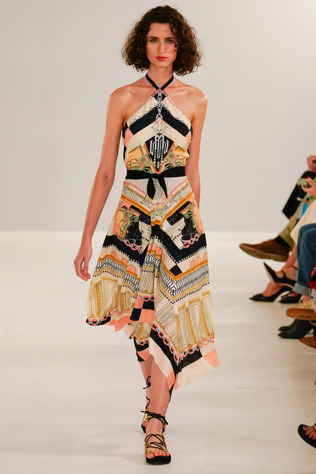 #LFW: TEMPERLEY LONDON Spring Summer 2019 Collection