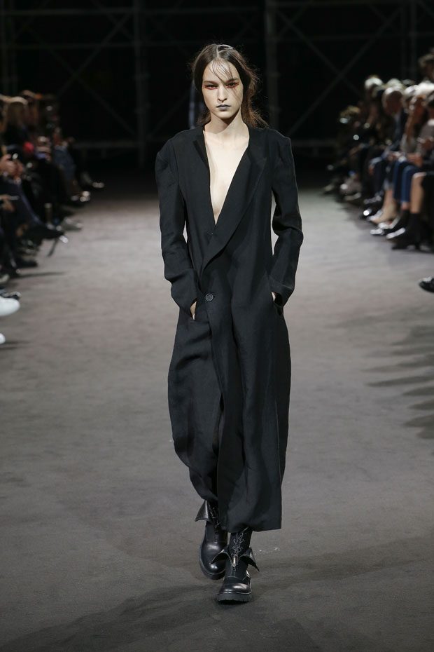 #PFW: YOHJI YAMAMOTO Spring Summer 2019 Collection