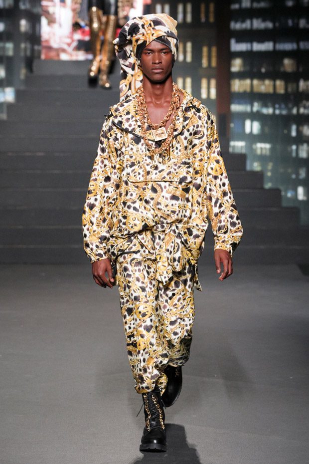 MOSCHINO tv H M COLLECTION FASHION SHOW