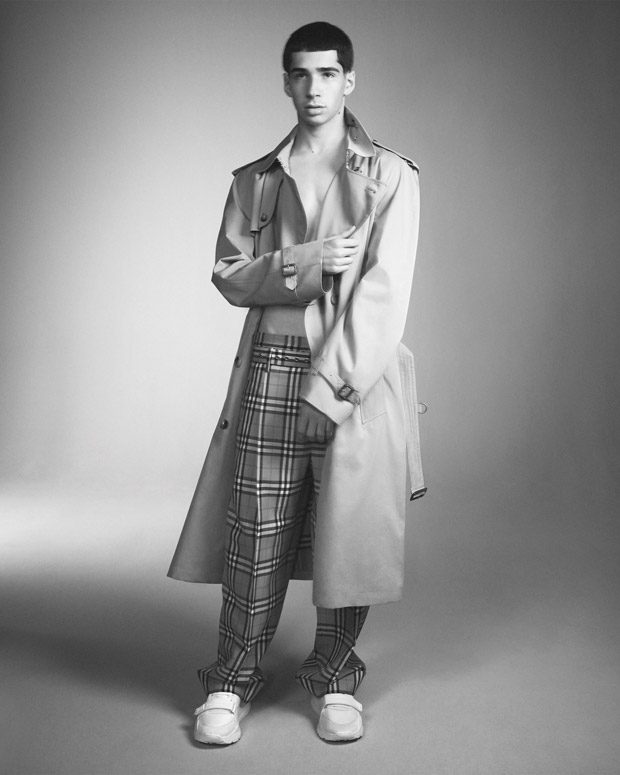 VIVIENNE WESTWOOD X BURBERRY