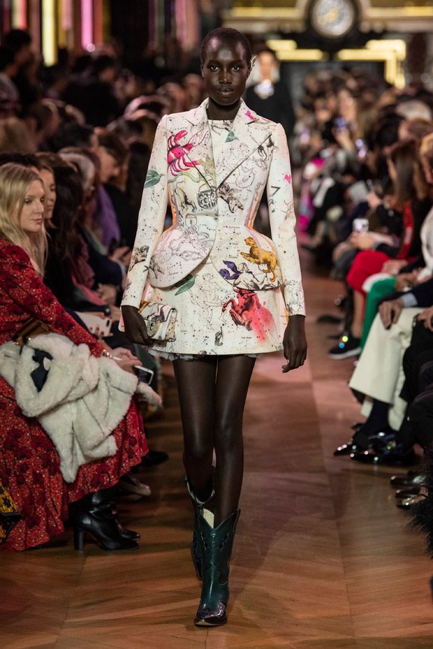 PFW: SCHIAPARELLI Spring Summer 2019 Haute Couture Collection