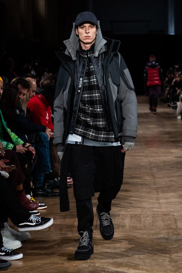 WHITE MOUNTAINEERING