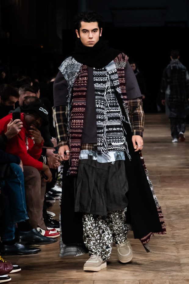 WHITE MOUNTAINEERING