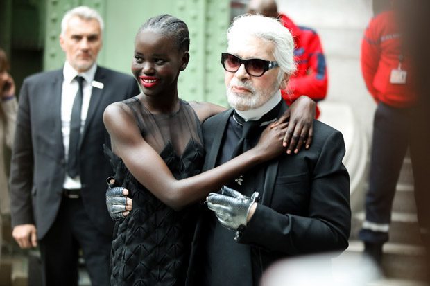 Karl Lagerfeld Dead at 85: Look Back at His Final Chanel Fashion Show