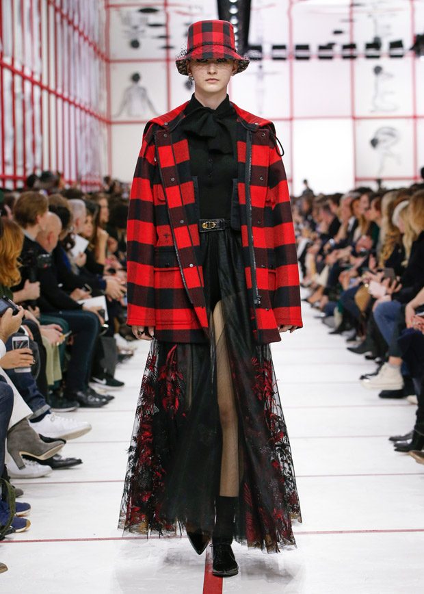 PFW: DIOR Fall Winter 2019.20 Womenswear Collection