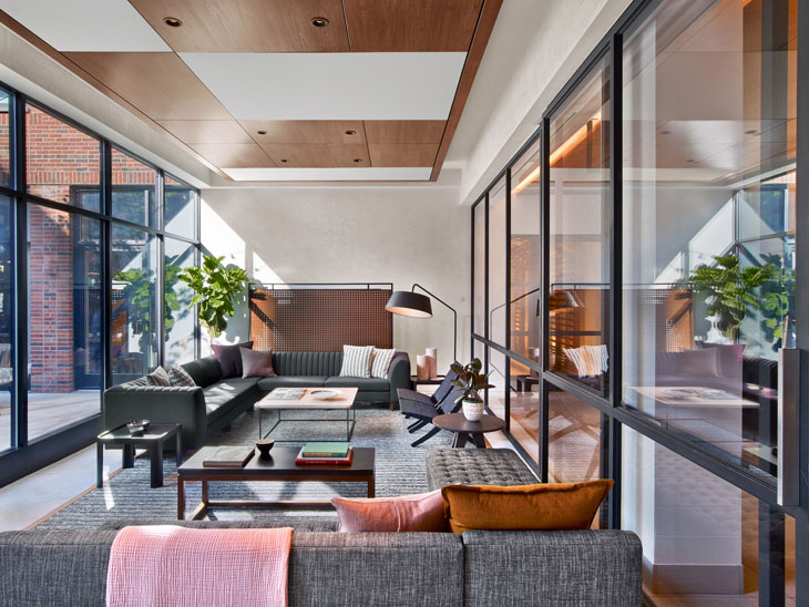 TRAVEL SCENE: ARLO SOHO