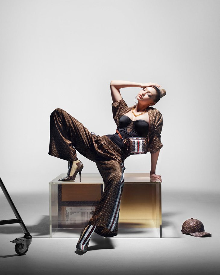 Gigi hadid burberry 2019 discount