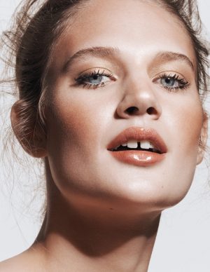 Nude by Arved Colvin-Smith for Design SCENE Magazine #31 Issue