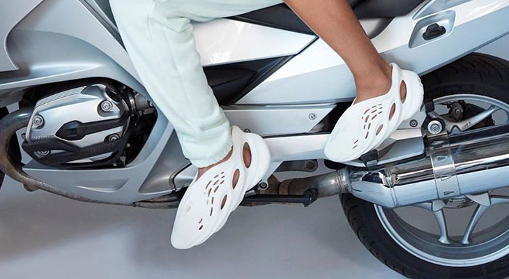 YEEZY Revealed The New Silhouette – YEEZY Foam Runners