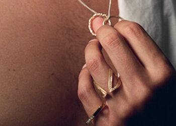 Portrait & Interview Series with Artists behind Jewellery // Sculpture Exhibition