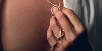 Portrait & Interview Series with Artists behind Jewellery // Sculpture Exhibition