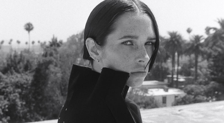 SARA CUMMINGS COVERS DESIGN SCENE #032 ISSUE