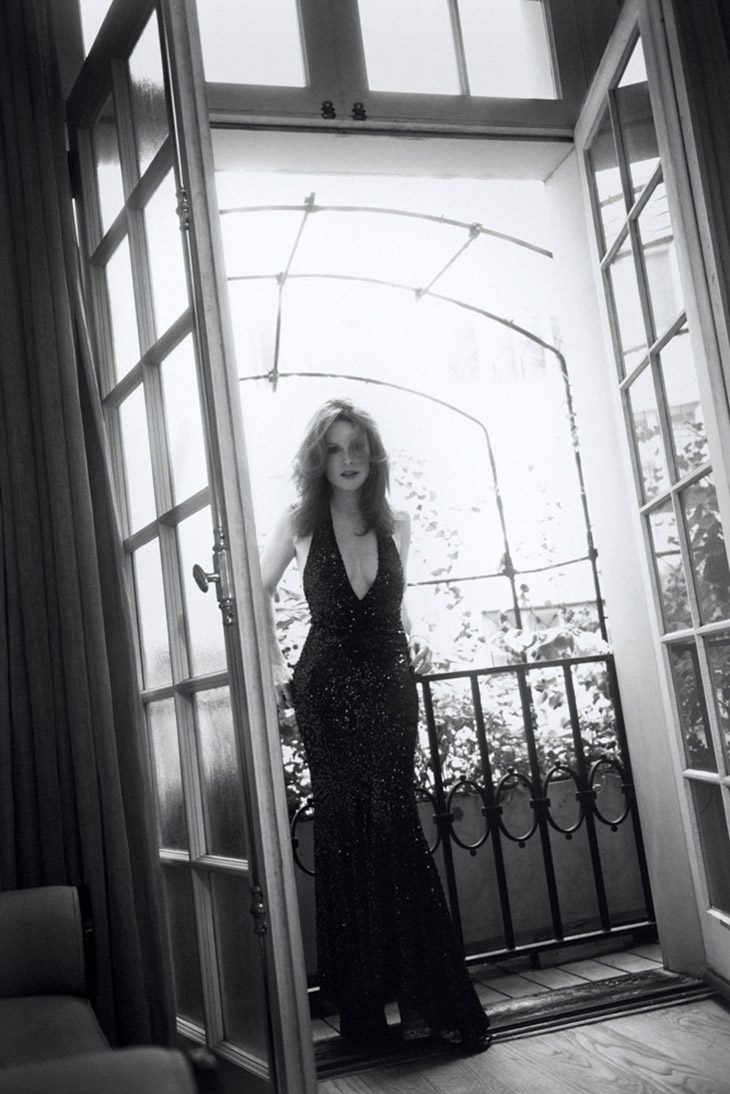 JULIANNE MOORE