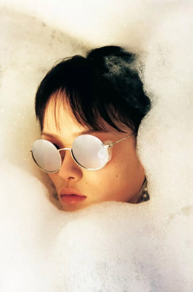 Discover the Nonchalant Allure of the MIU MIU Holiday Spirit