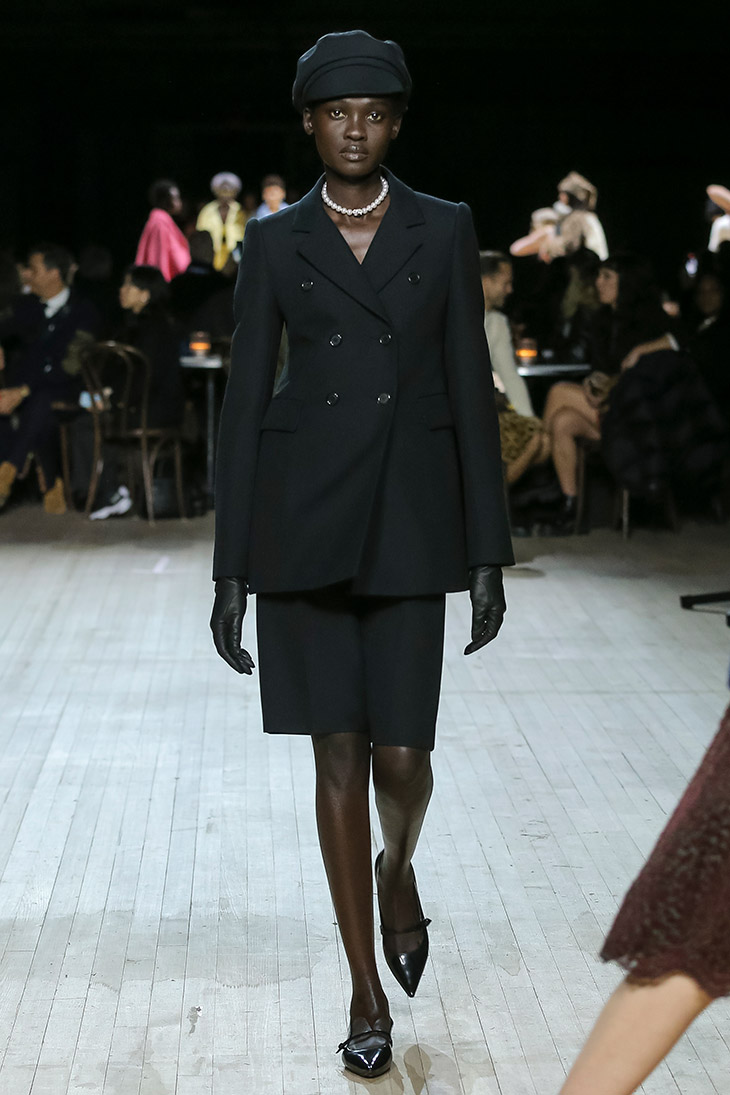 MARC JACOBS