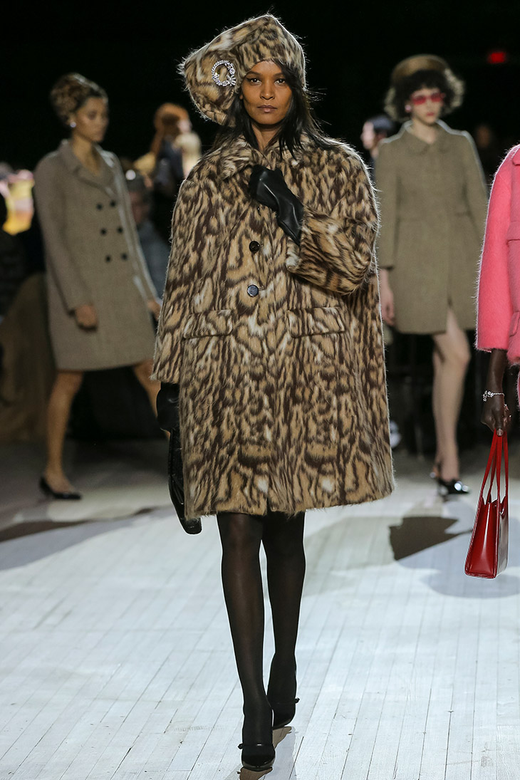 MARC JACOBS