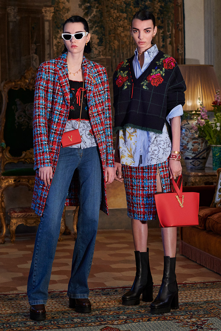 https://www.designscene.net/wp-content/uploads/2020/07/Versace-Pre-Fall-2020-01.jpg