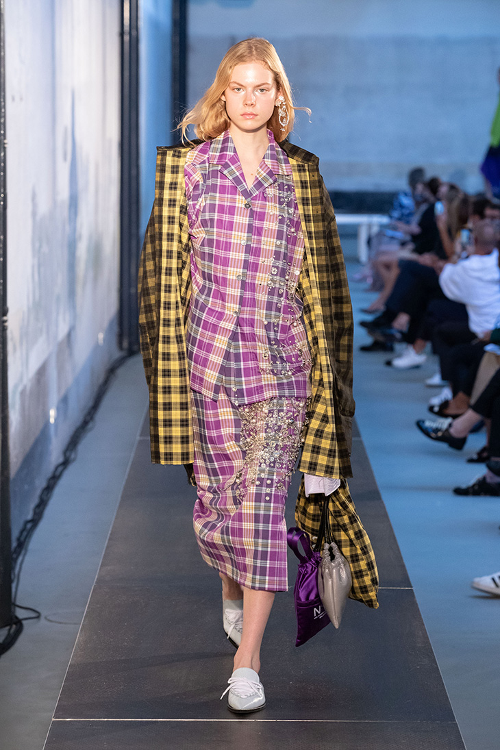 MFW: N21 Spring Summer 2021 Ready To Wear Collection - Design Scene