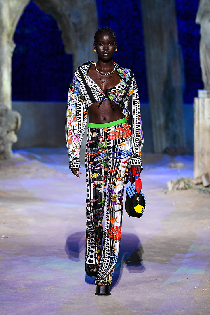 MFW: Versace Spring Summer 2021 Ready To Wear Collection ...