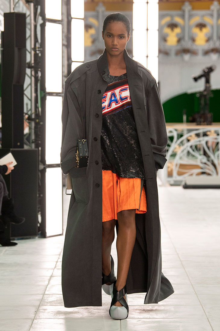 Louis Vuitton – SS18 – PFW  Fashion, Paris fashion week, Fashion week