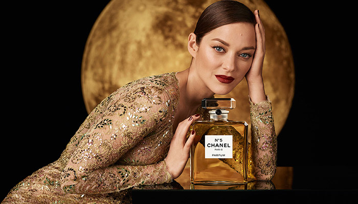 Marion Cotillard Chanel No. 5 Holiday 2022 Perfume Campaign