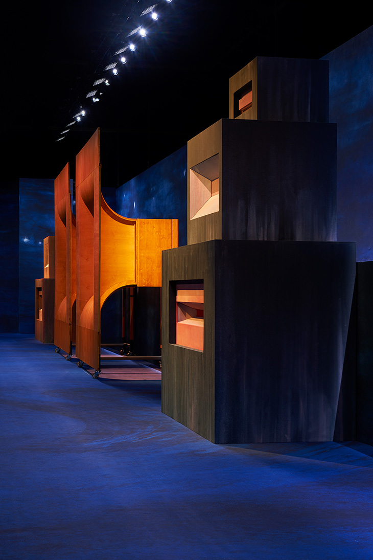 dior men scenography