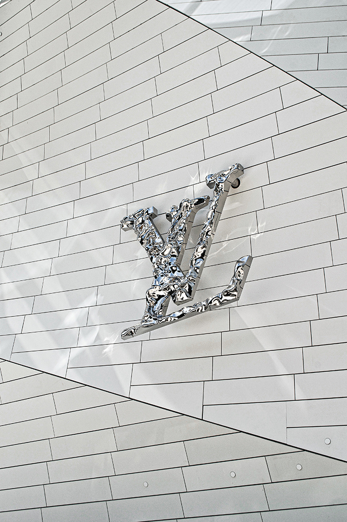 History of Luxury: Louis Vuitton, the Most Iconic Brand