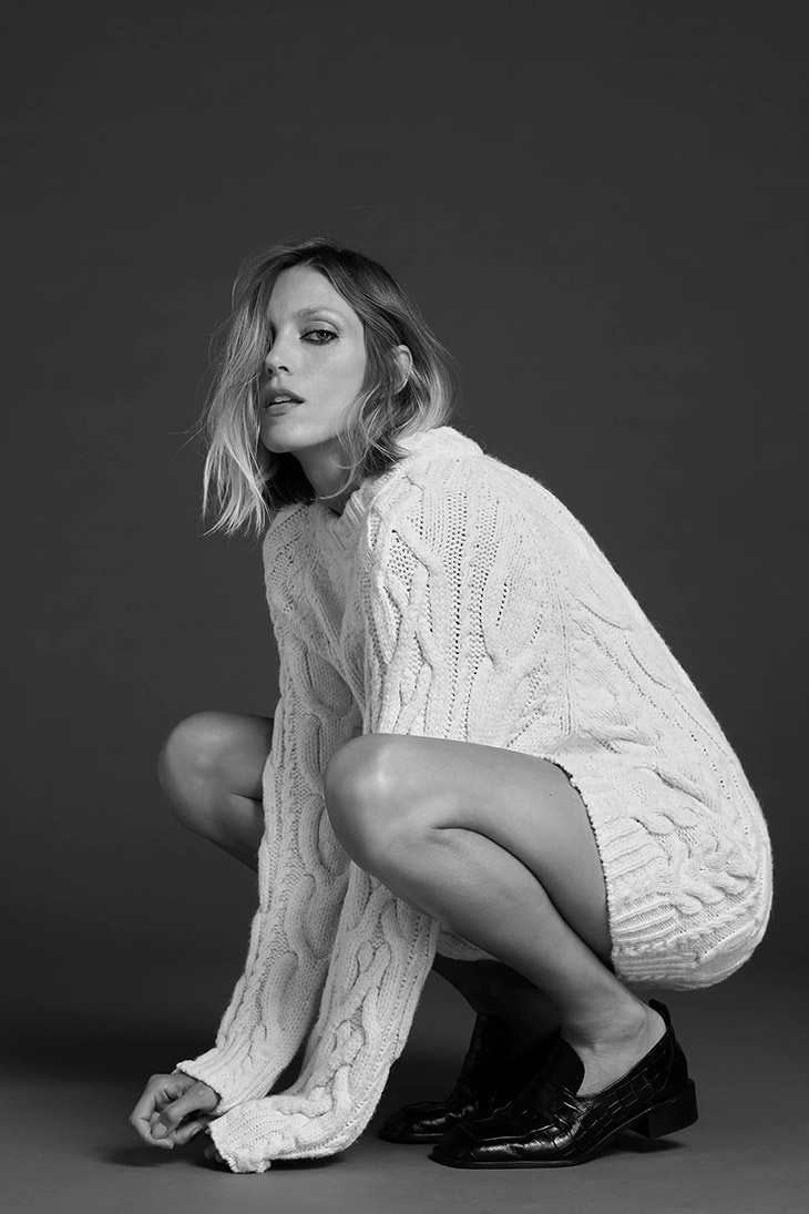 Supermodel Anja Rubik Poses in ZARA Winter 2020.21 Knitwear Looks