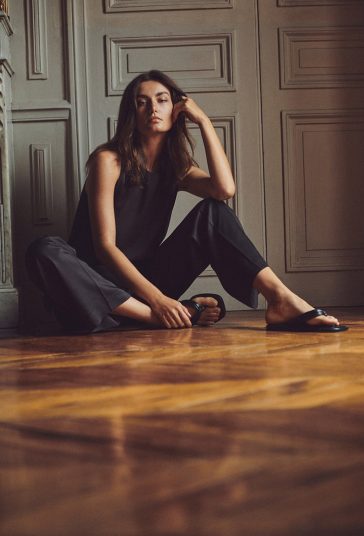 Andreea Diaconu Models MASSIMO DUTTI Summer 2021 Collection